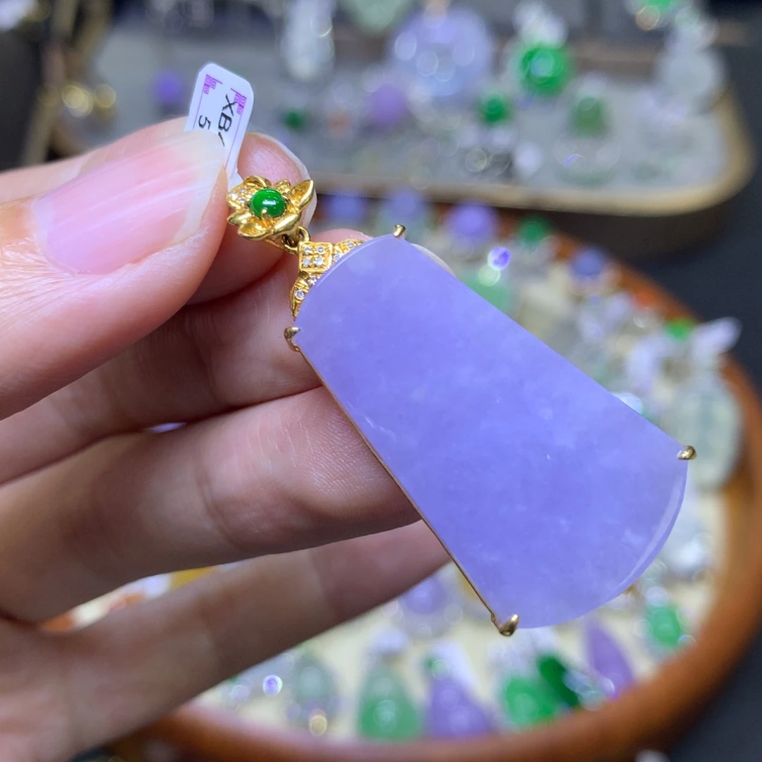 翡翠18K金镶嵌颈饰翡翠吊坠项链