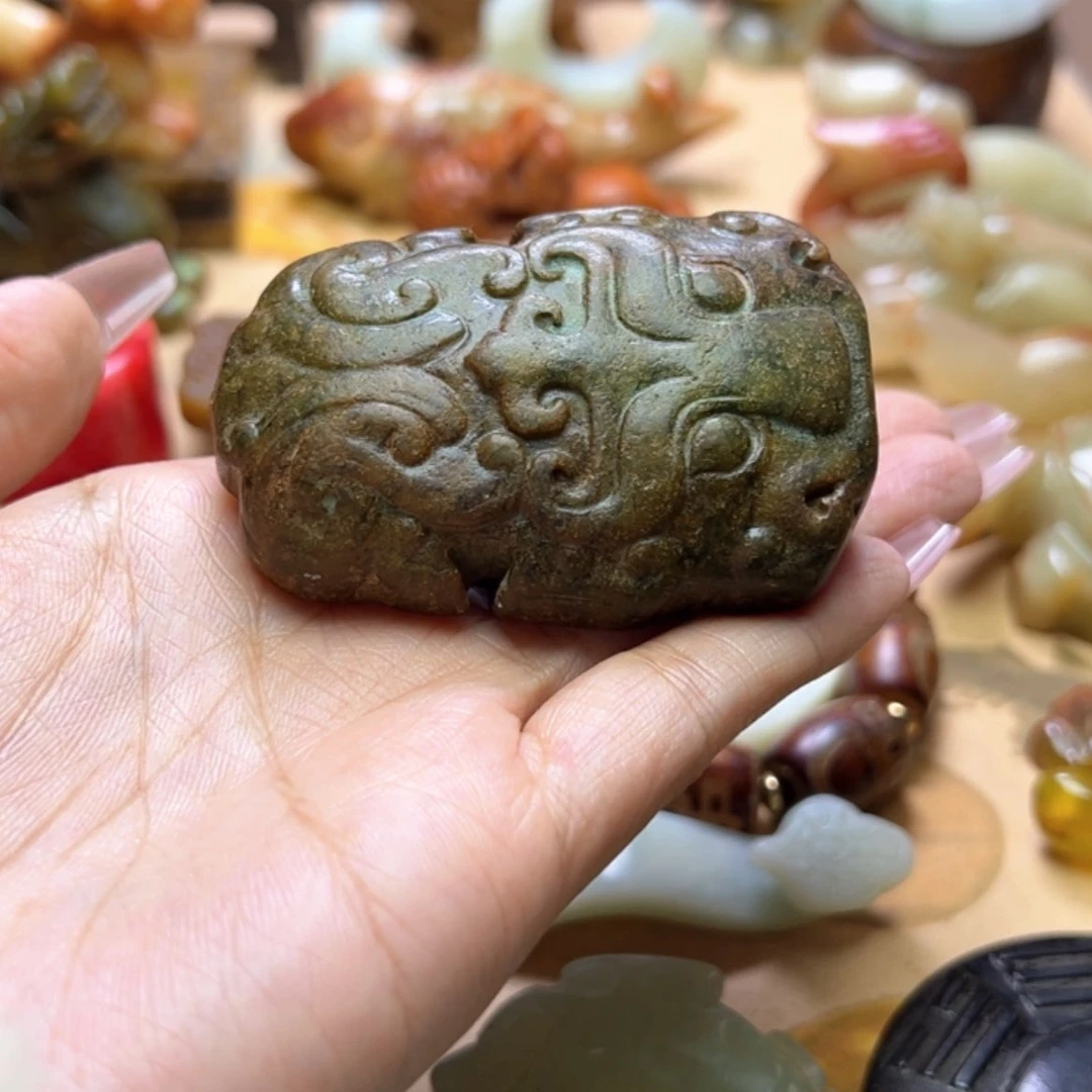 【闪购商品】蛇纹石玉颈饰未镶嵌