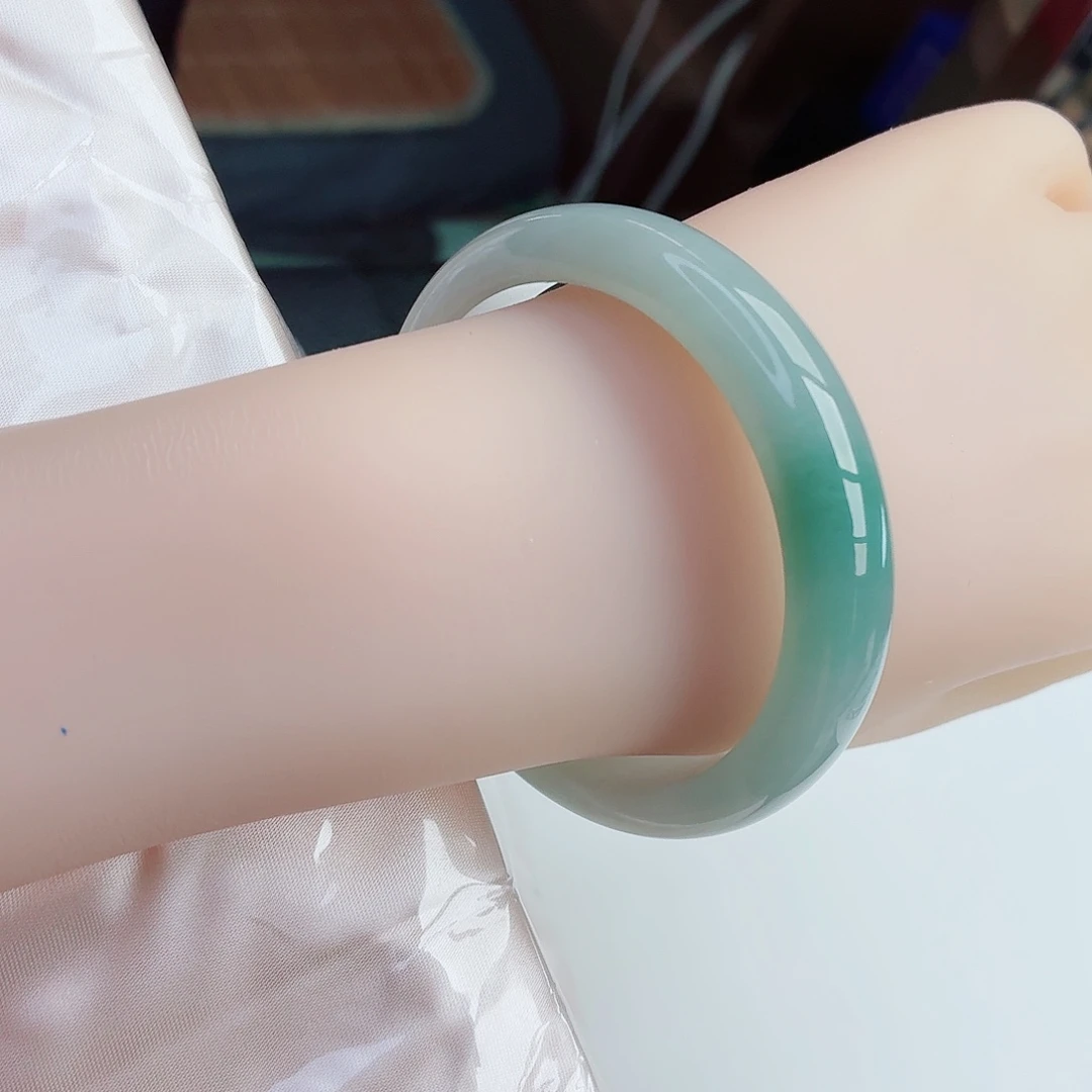 翡翠未镶嵌手镯天然翡翠A货