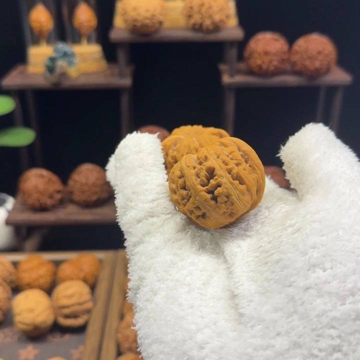 鱼***号把件文玩核桃元宝