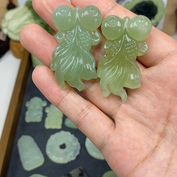 *****蛇纹石玉未镶嵌颈饰