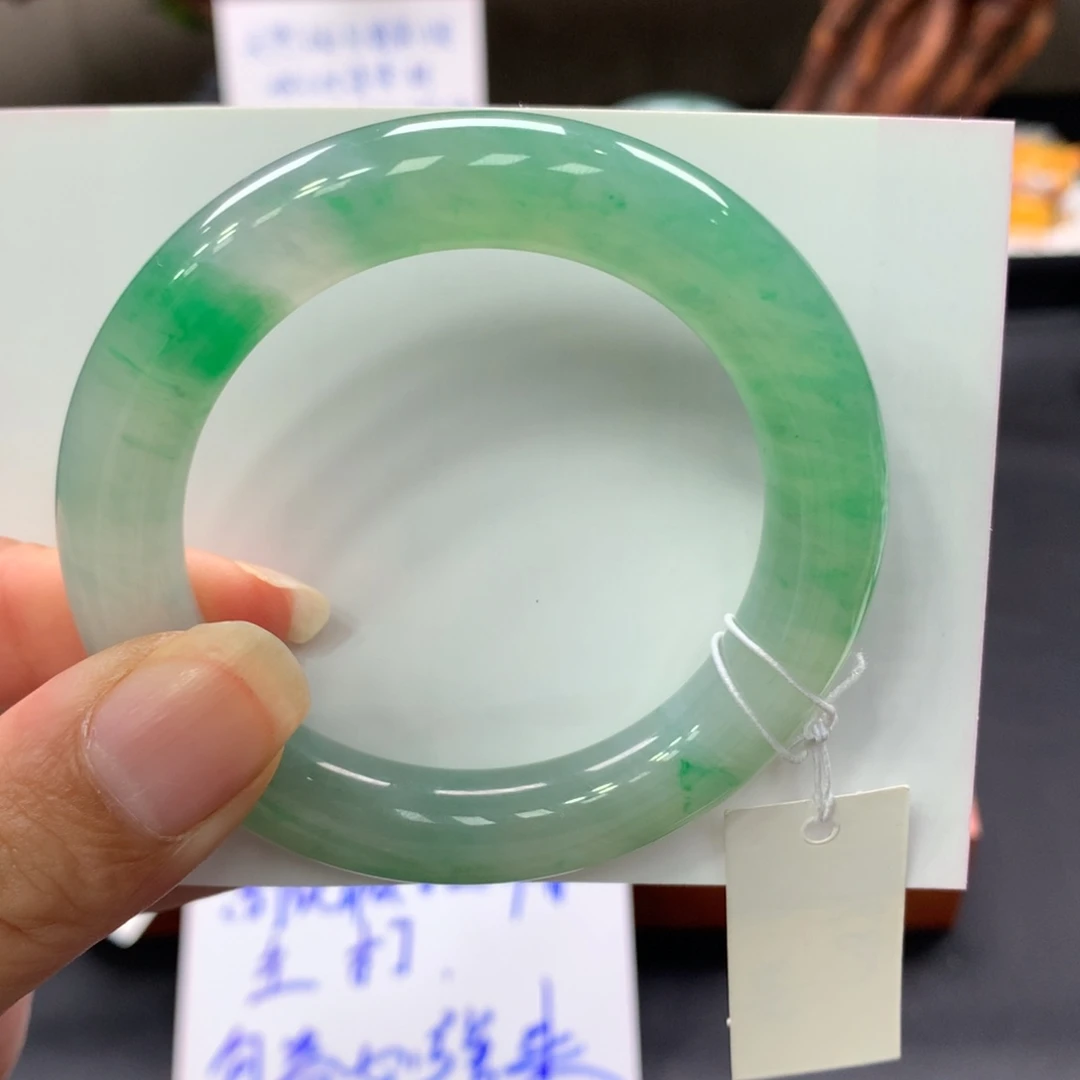 未镶嵌手镯翡翠82号