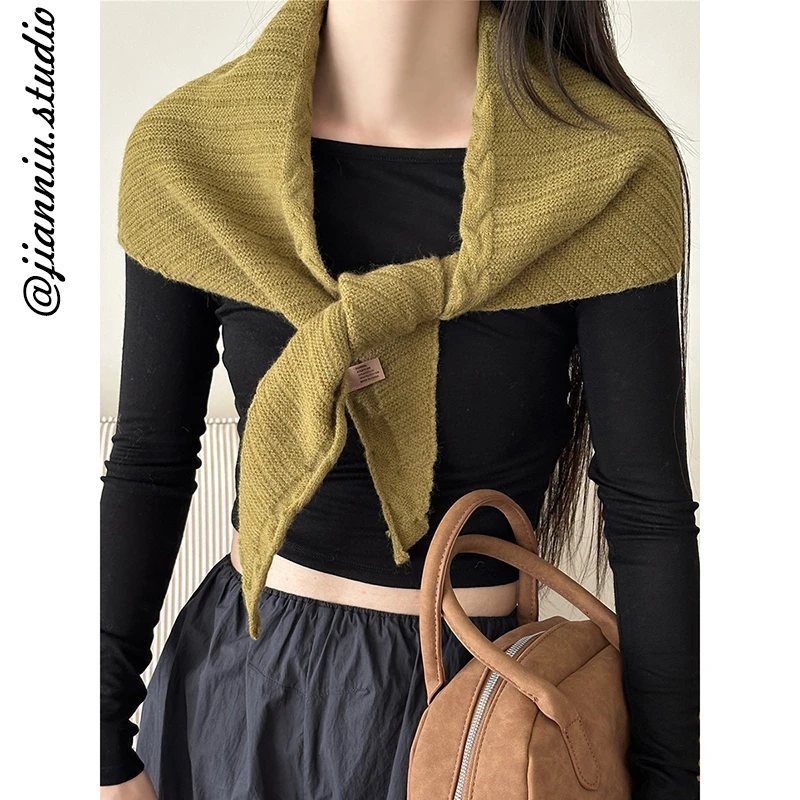 纯色麻花边针织三角披肩女春秋新款韩版文艺气质百搭氛围感围巾潮