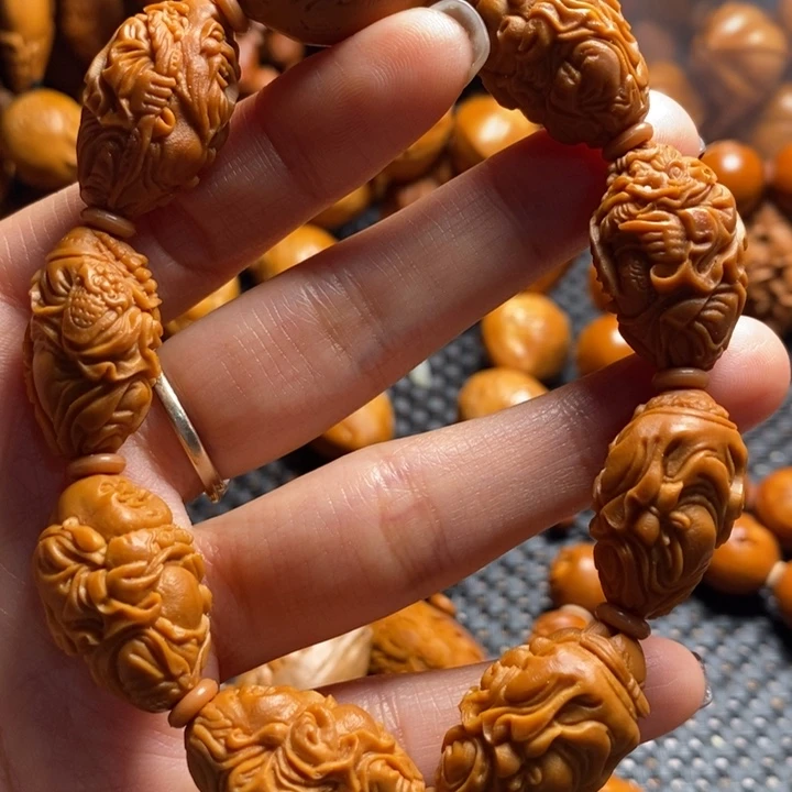 吊坠橄榄核群仙汇