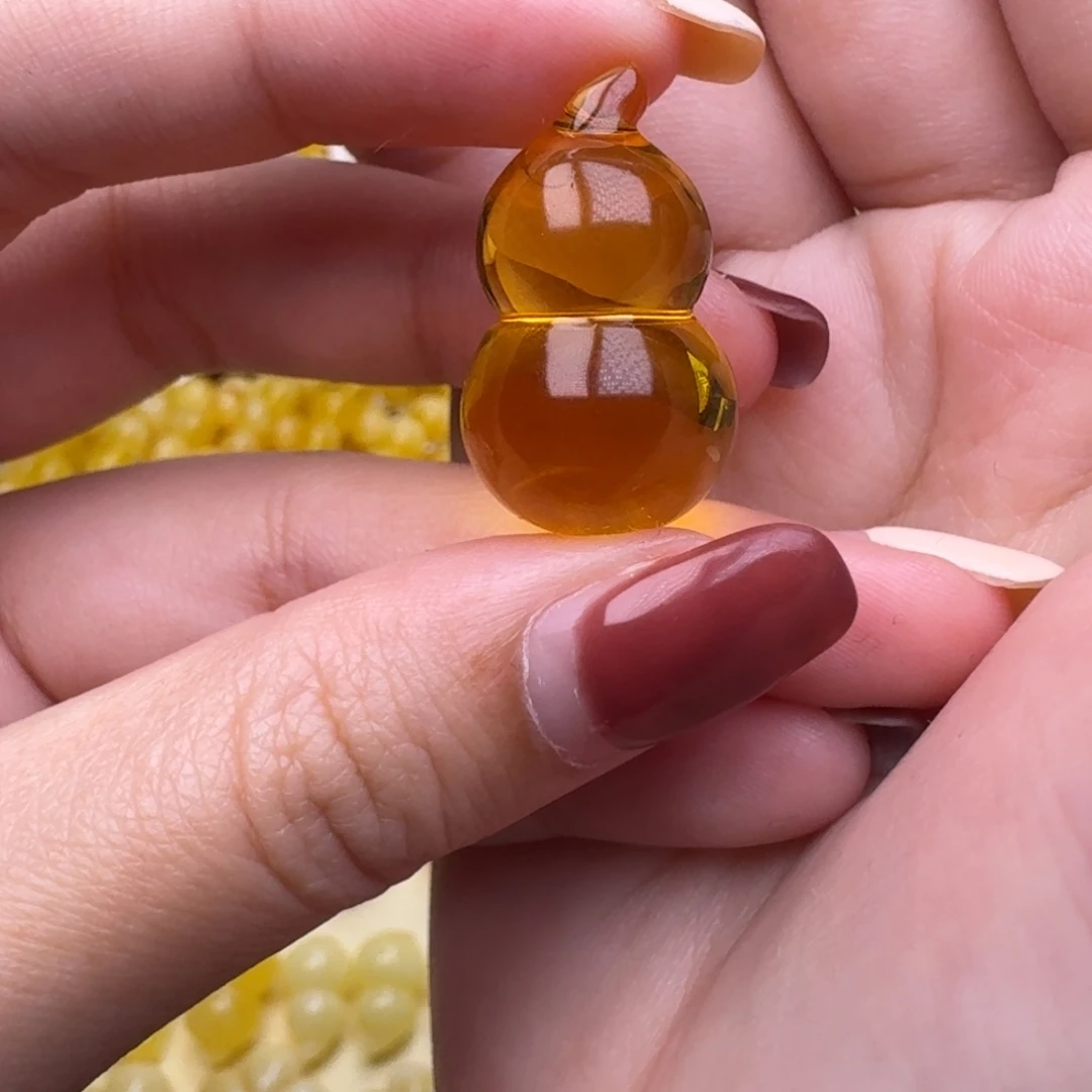 琥珀未镶嵌裸石4号