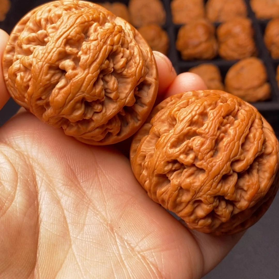 文玩核桃吊坠秦岭野生核桃