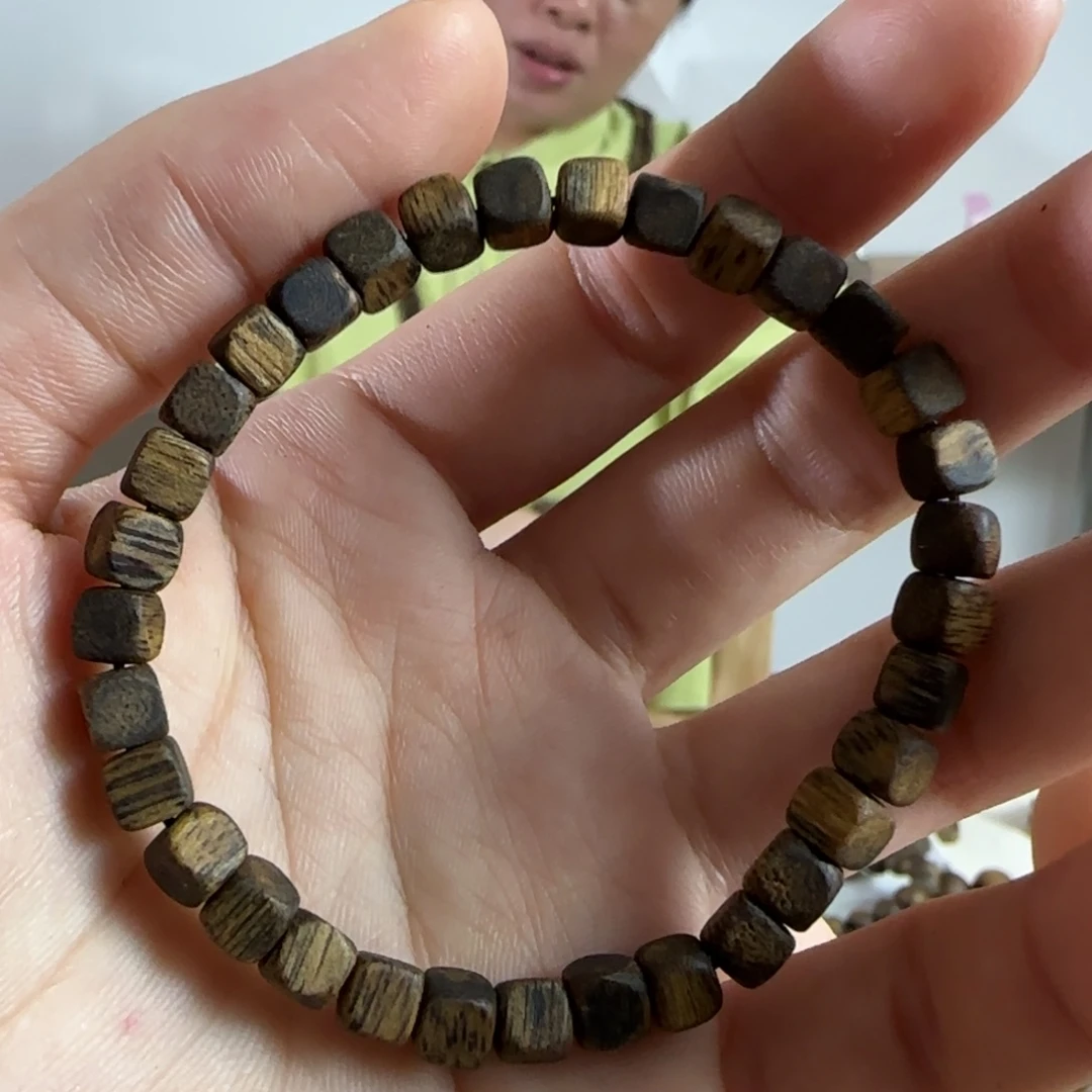 奇楠沉香手串单圈方糖0.5 3g+发一