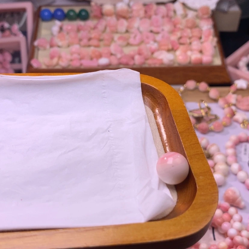 【闪购商品】查罗石颈饰合金福利