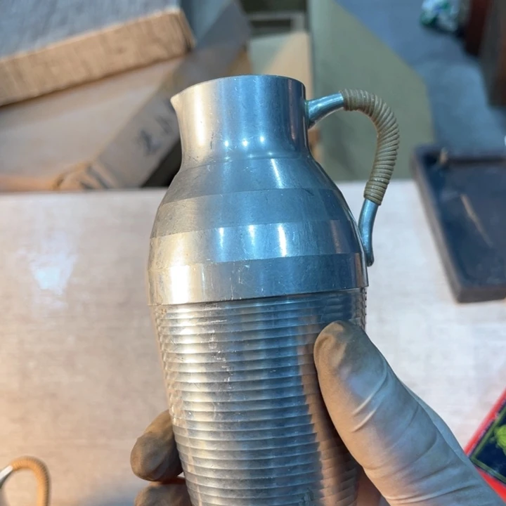 腰**围新亿阁祝福大家新年快乐