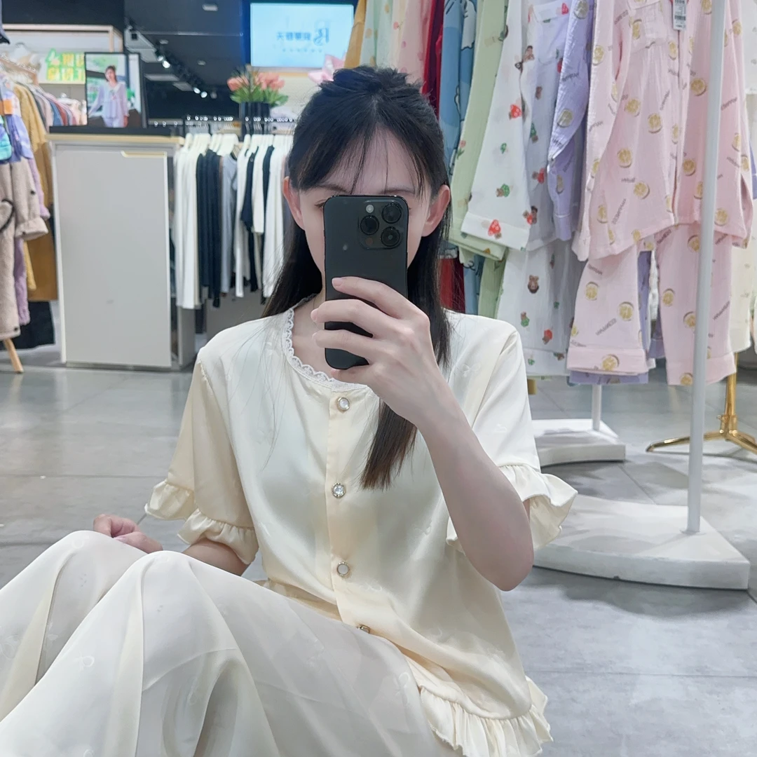 春夏新款压花吊带带杯垫短袖四件套睡衣牛奶丝高级感透气套装1907