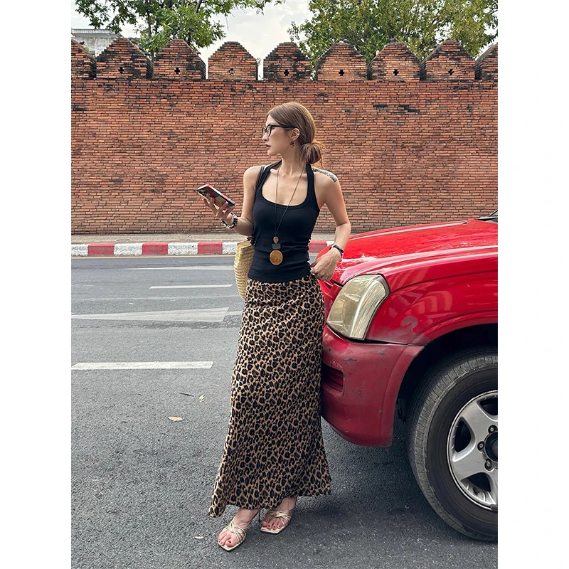 纯欲风性感辣妹紧身挂脖吊带上衣女2025夏季新款豹纹显瘦半身长裙