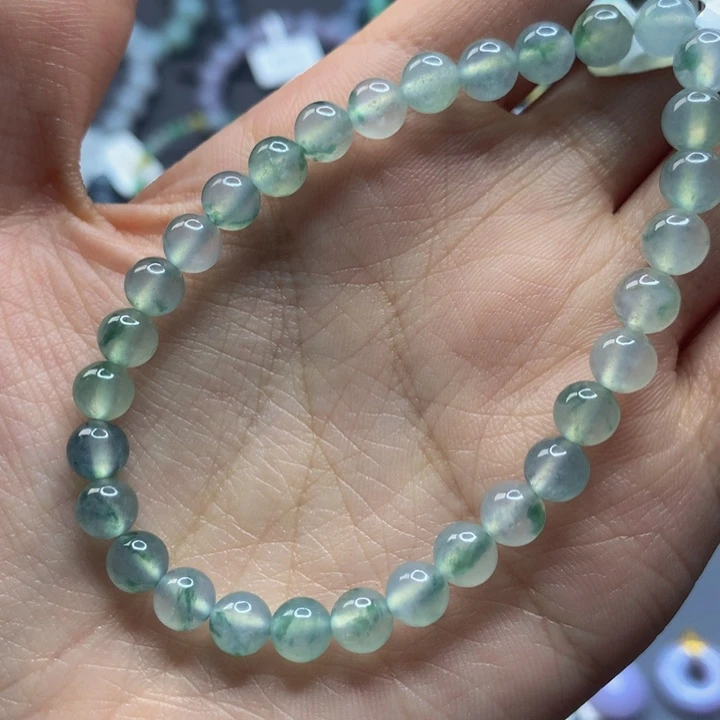 翡翠手链未镶嵌翡翠