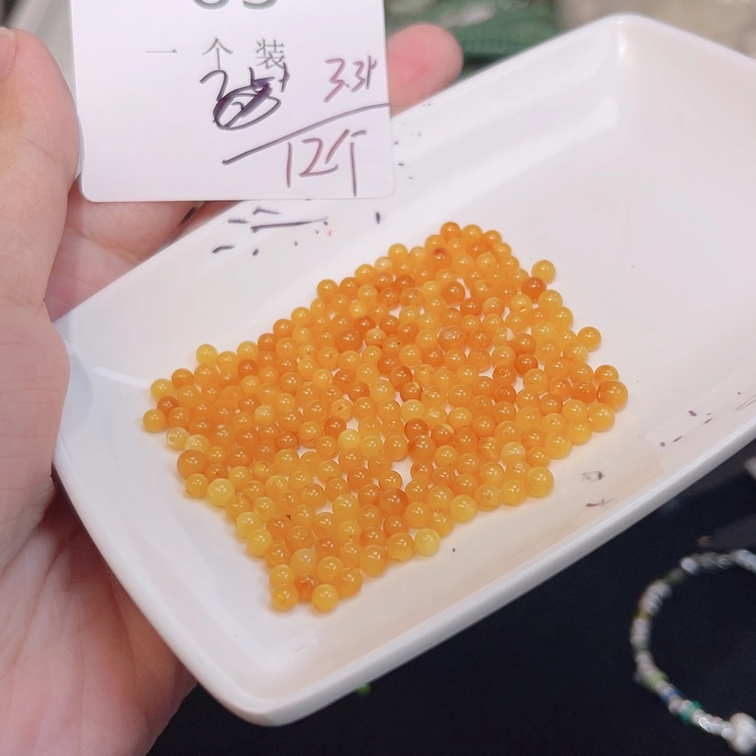 未镶嵌珠宝半成品水晶65 。