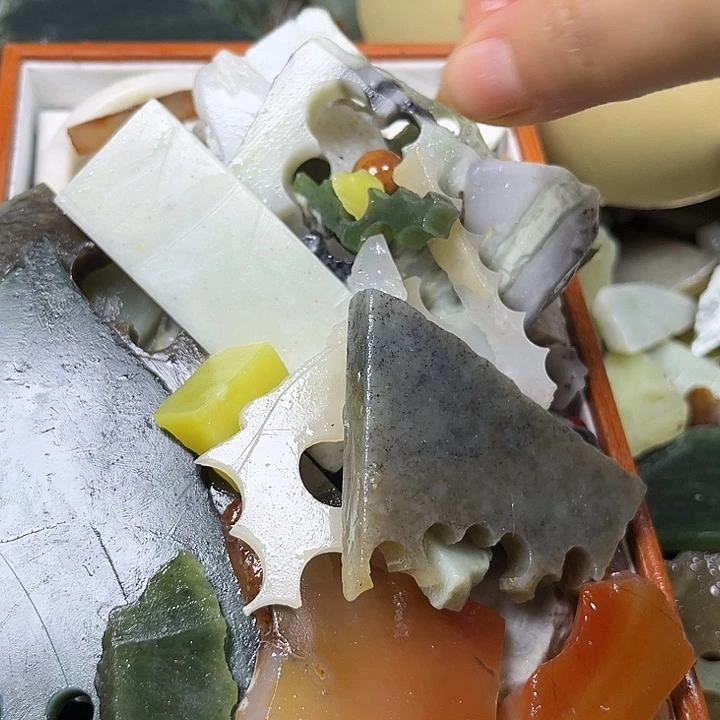 和田玉9K金镶嵌珠宝奇石用****7