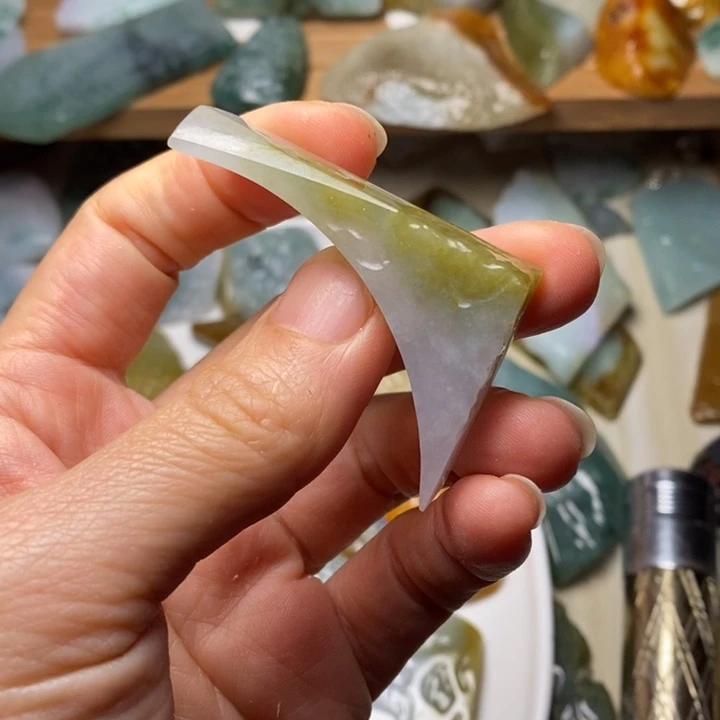 翡翠未镶嵌颈饰天然