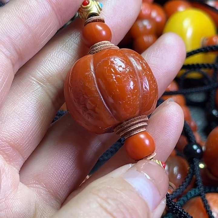 颈饰琉璃新****馆琉璃………….