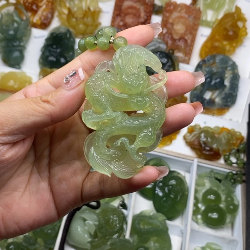 【闪购商品】未镶嵌蛇纹石玉颈饰加*