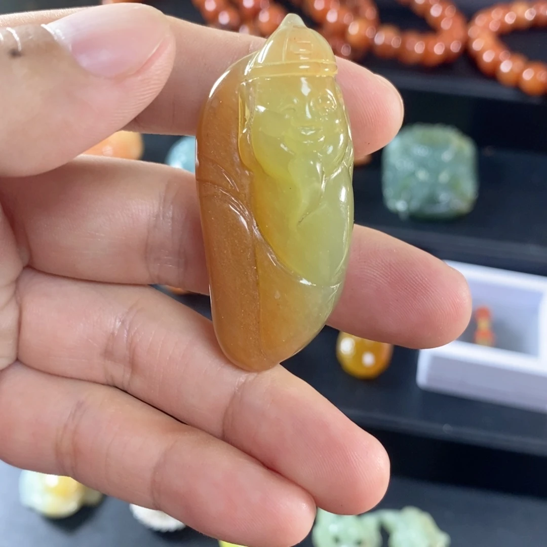 未镶嵌蛇纹石玉花玉挂件