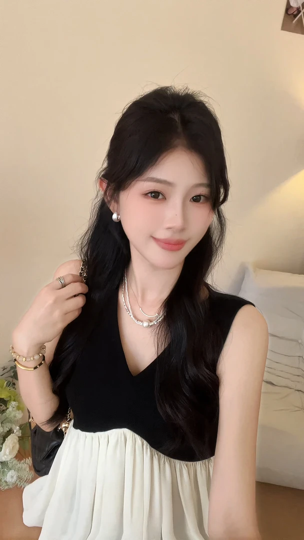 【AU】无袖V领小衫+半身裙两件套套装(可可太太太好看了！)  9078#