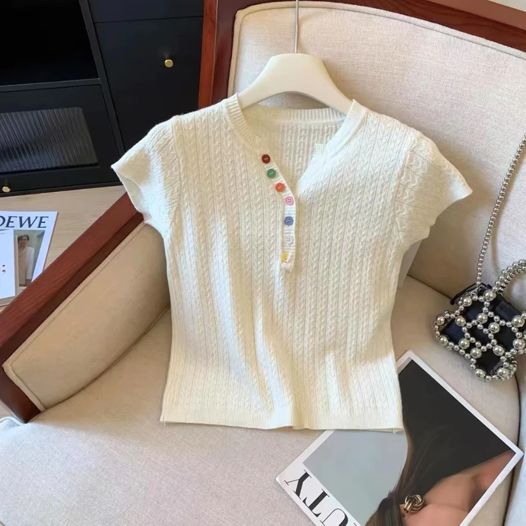 洋气多巴胺彩色纽扣圆领短袖针织衫夏季新款法式气质显瘦套头上衣