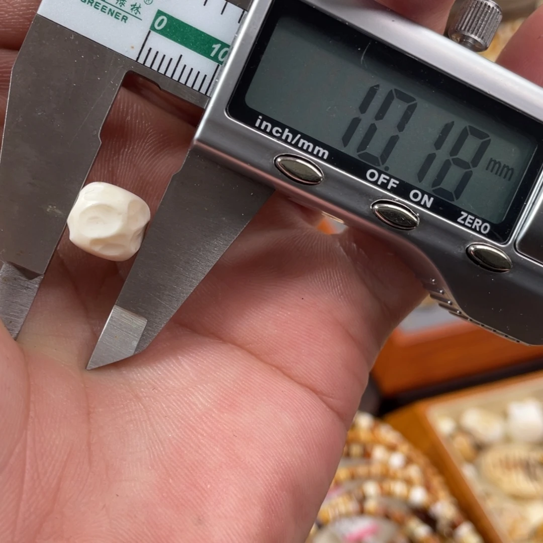 琥珀未镶嵌珠宝奇石微瑕无相珠10.2mm