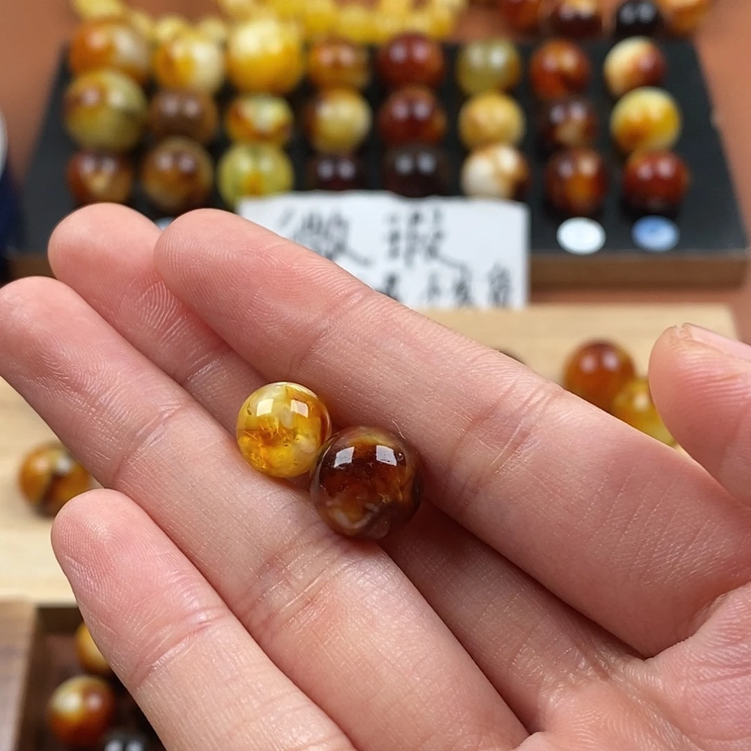 死***錄裸石琥珀未镶嵌蜜蜡