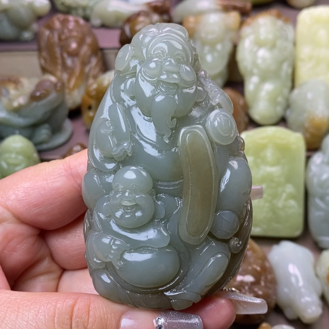 和田玉未镶嵌把件