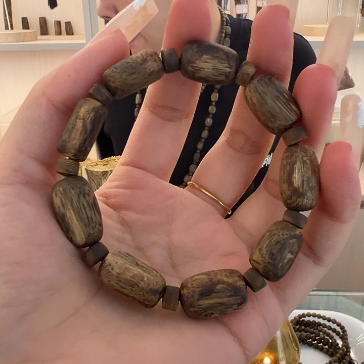 沉香碎屑沉香多样性发一