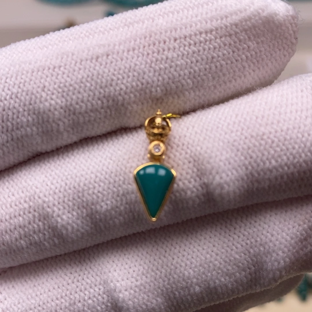 18K金镶嵌绿松石侧挂