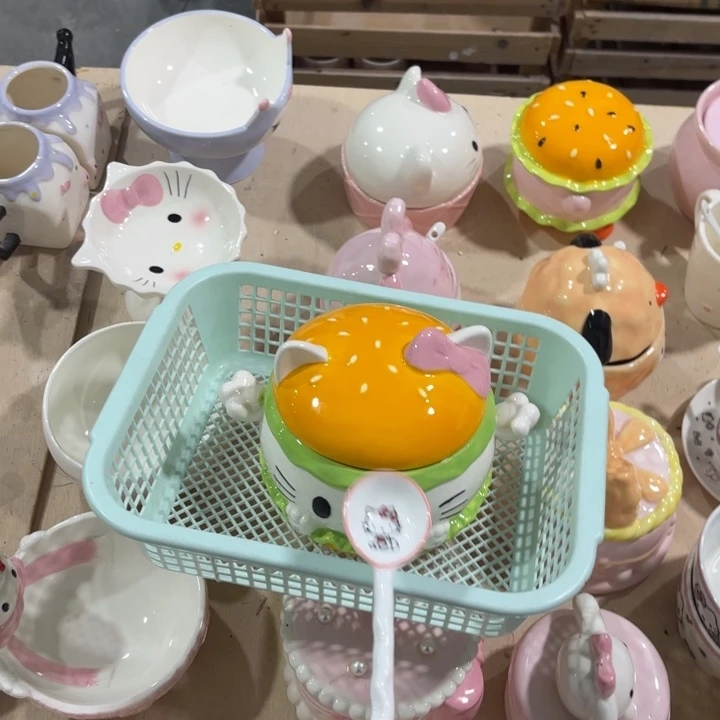 紫砂在干嘛呀亲爱呢