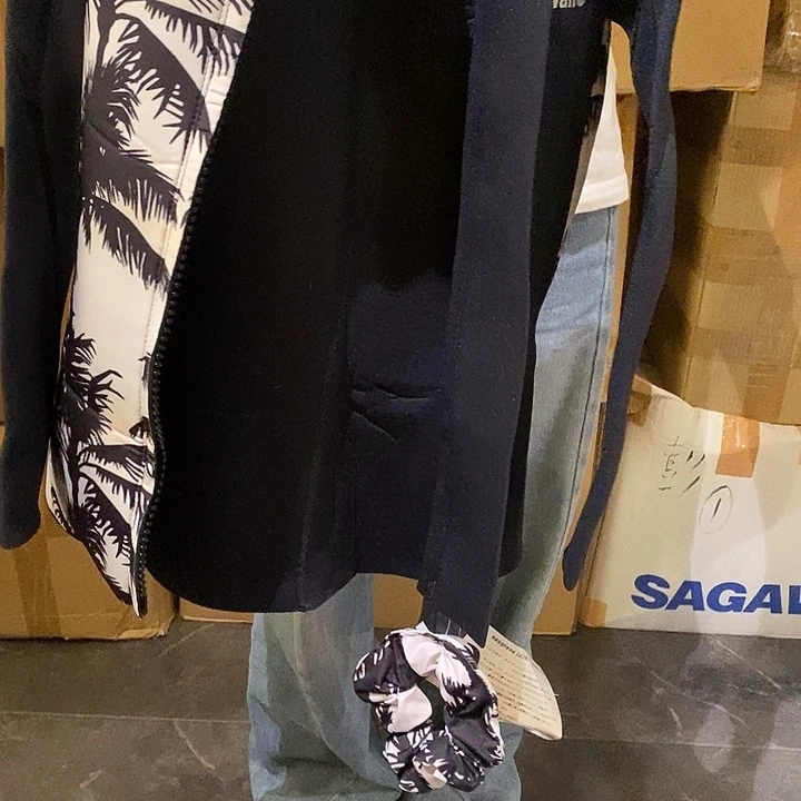 小***叁中古香水沐浴露持久留香