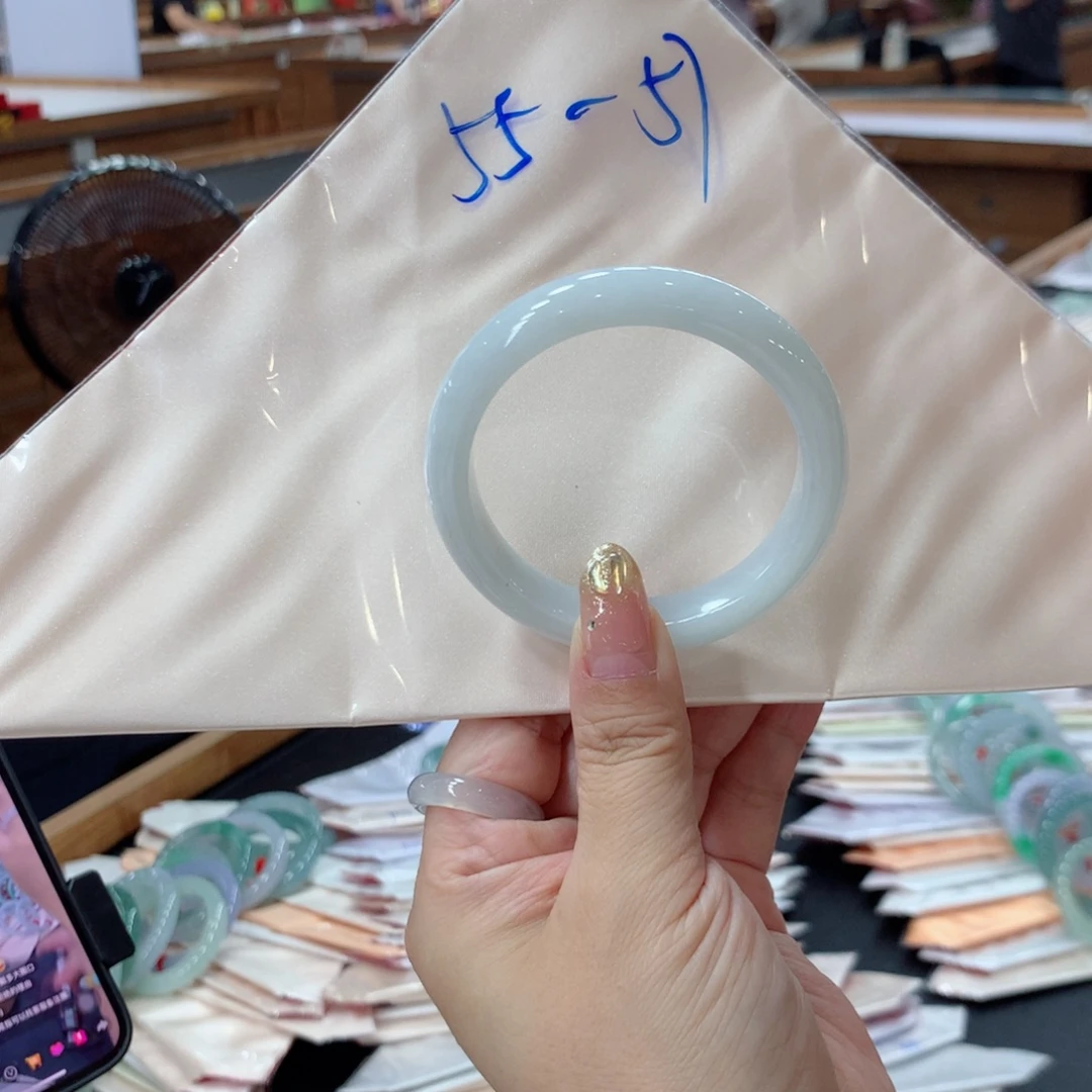 未镶嵌手镯翡翠买断