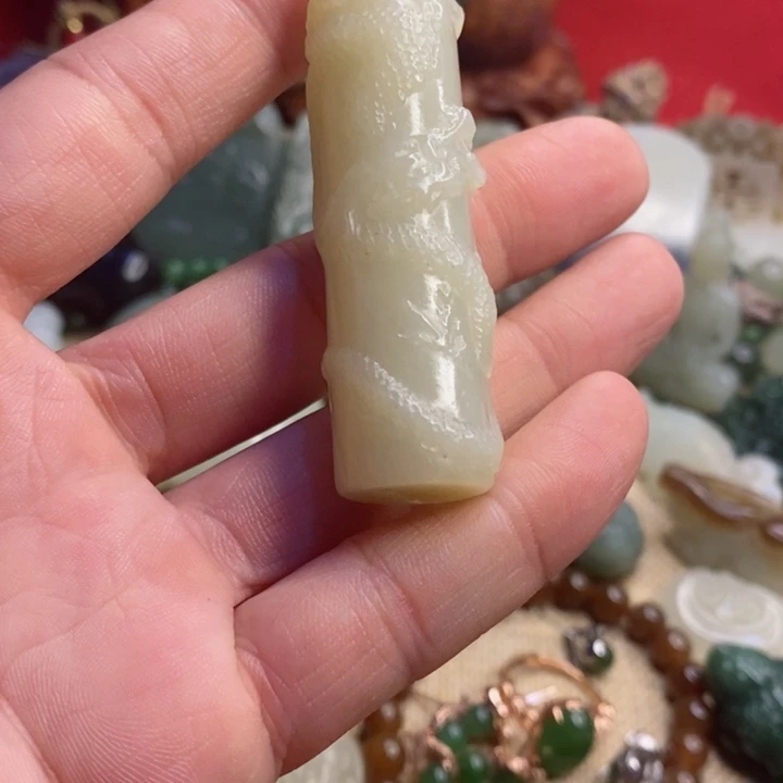 和田玉吊坠未镶嵌