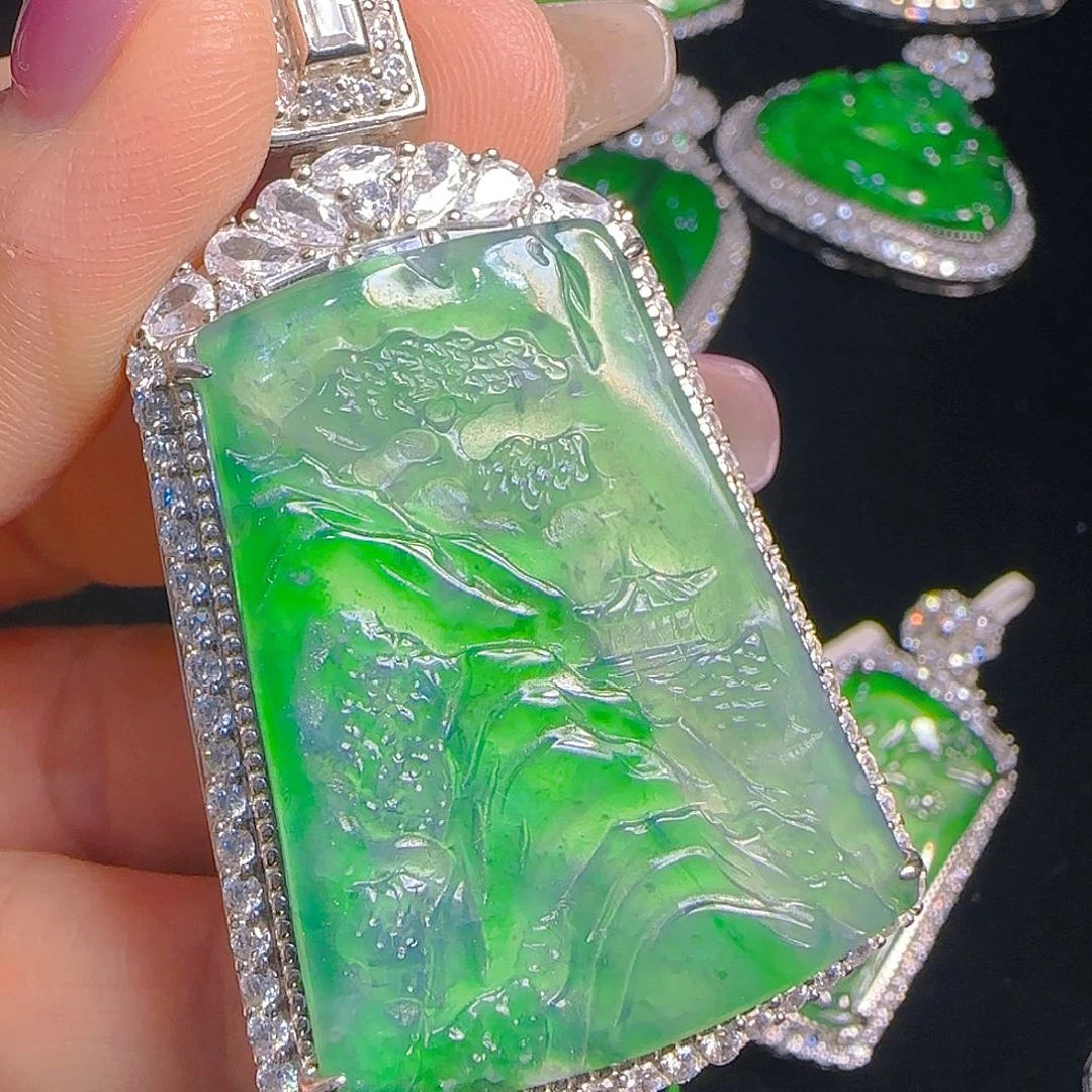 翡翠吊坠(赠链)银S925镶嵌