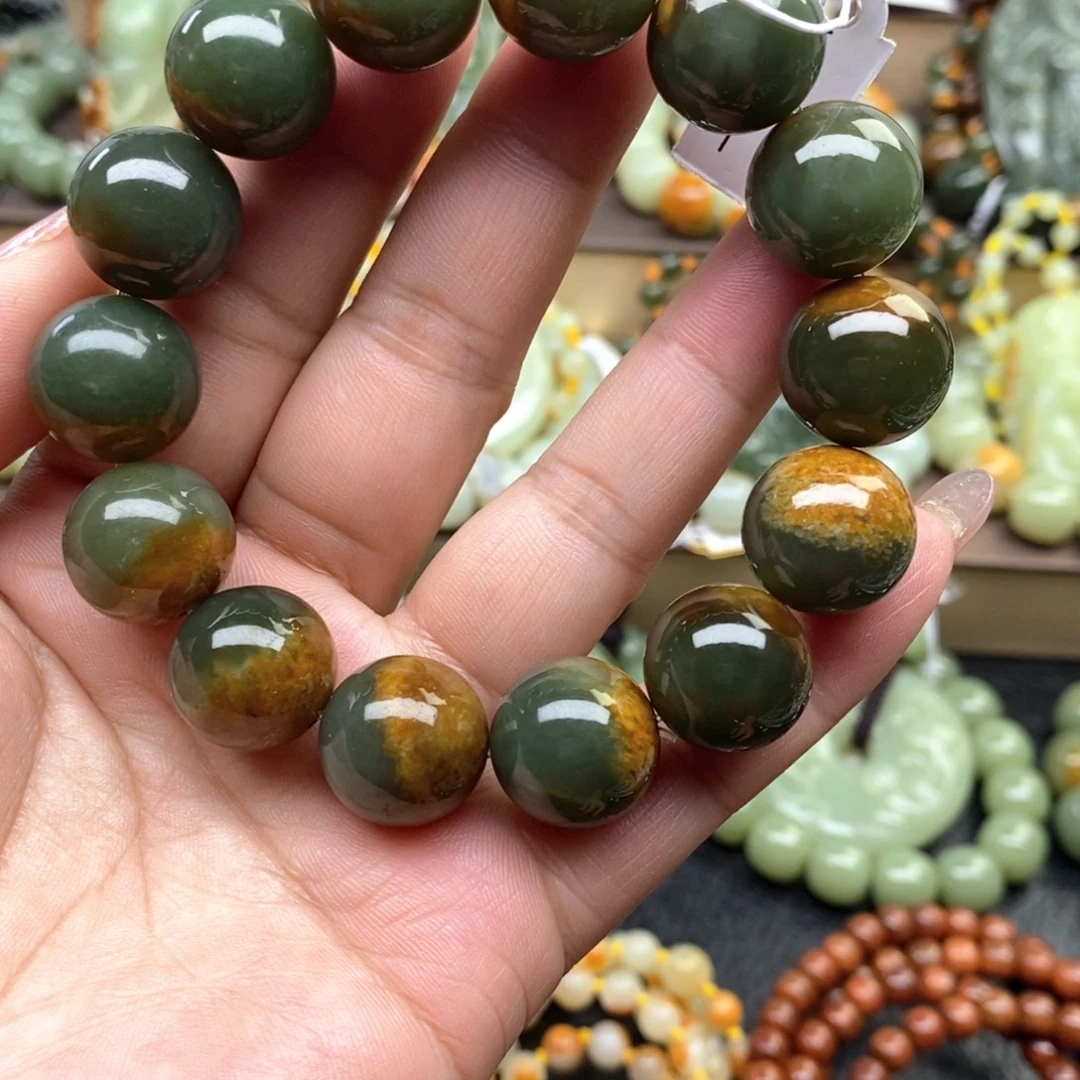 透闪石质玉未镶嵌手串