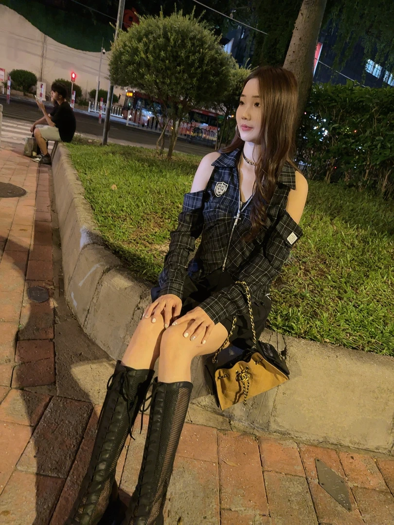 【枫香儿】格子露肩双拉链显瘦上衣设计感2025秋季新款