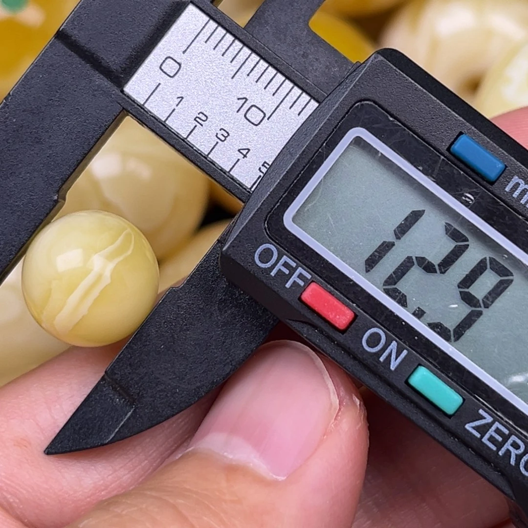 未镶嵌蜜蜡裸石蜜蜡