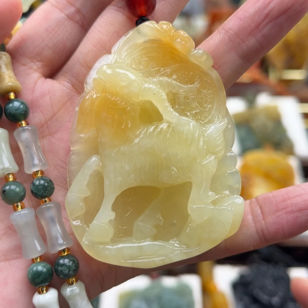 岫玉未镶嵌挂件挂件