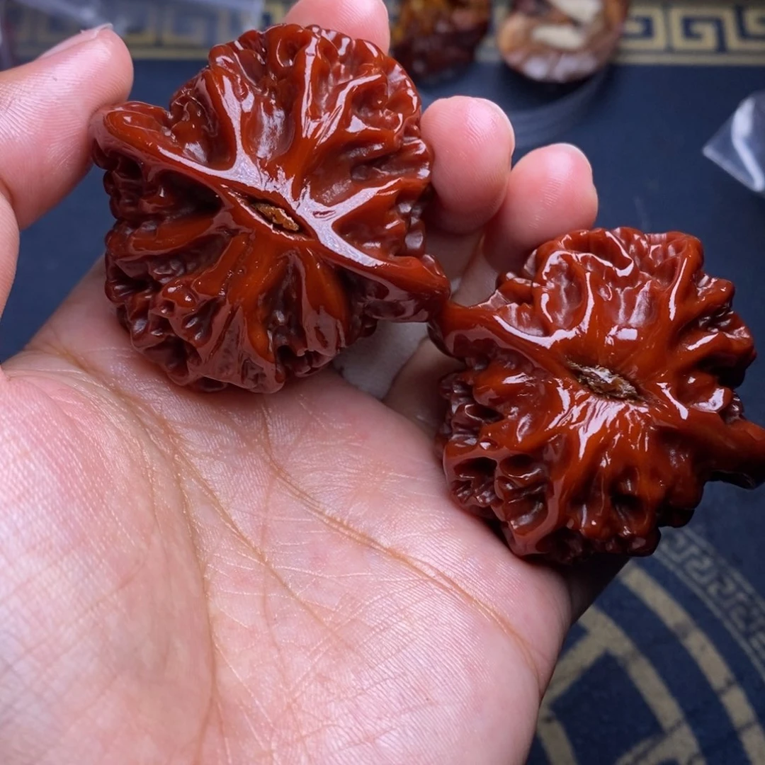 文玩核桃吊坠帝王48 黄