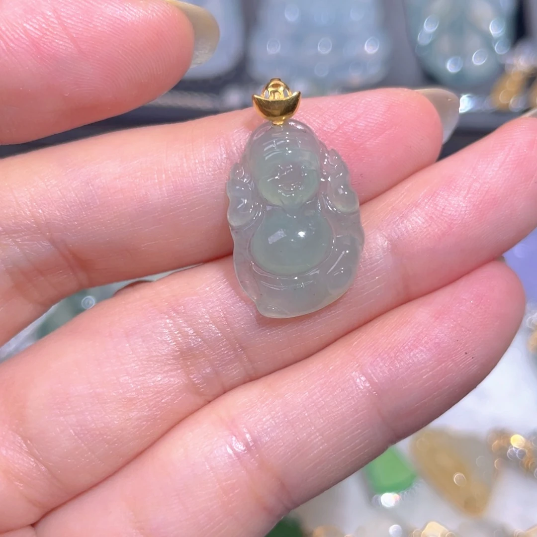 翡翠18K金镶嵌颈饰翡翠