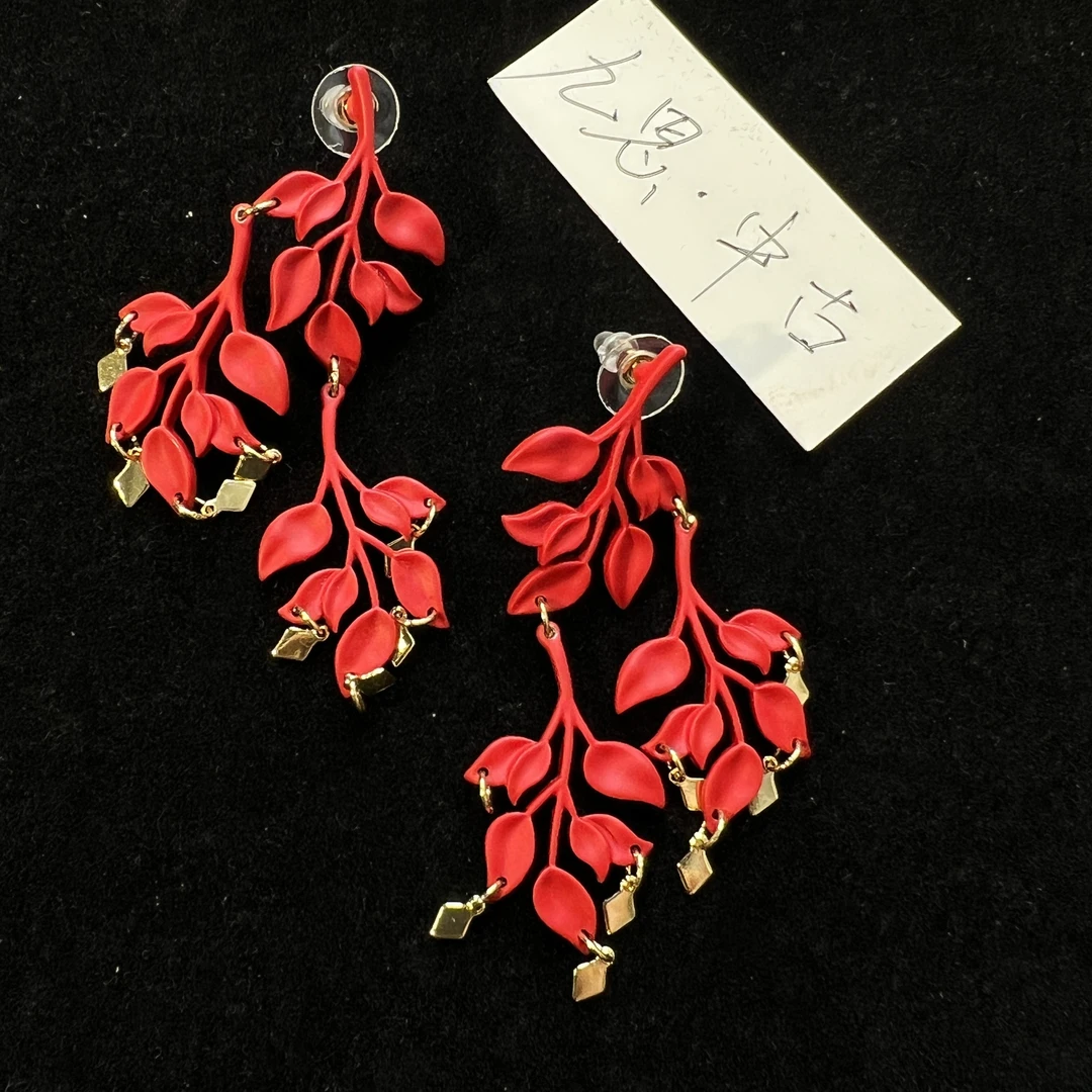 铜合金树脂耳饰 合金红色花瓣复古轻奢风精致耳钉耳饰