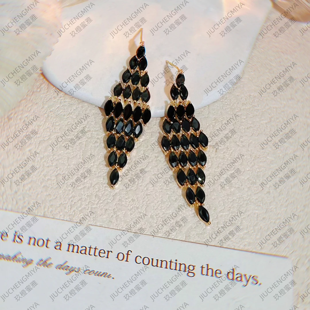 铜合金耳饰 静思CH254黑色高级感百搭气质高贵上档次复古港风耳环