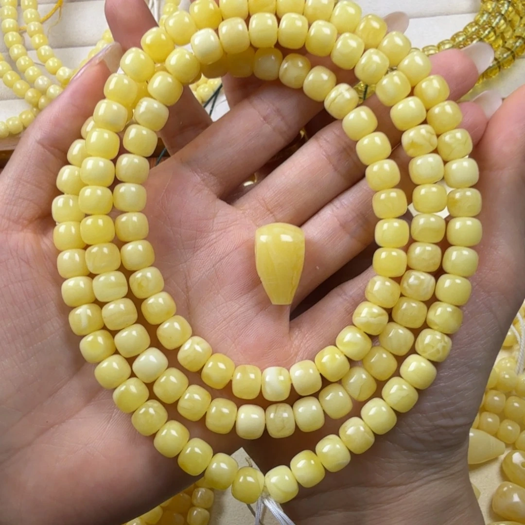 夏***学琥珀颈饰未镶嵌琥珀蜜蜡