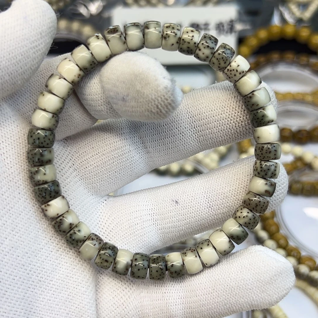 星月菩提手串A****胶绿背河豚8✖️5