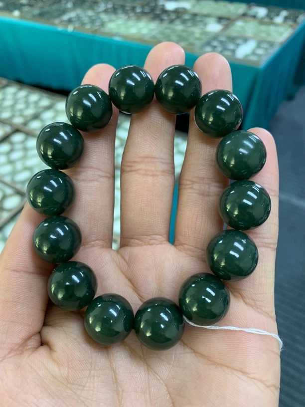 A116 纯天然新疆高瓷蓝和田玉卡 16