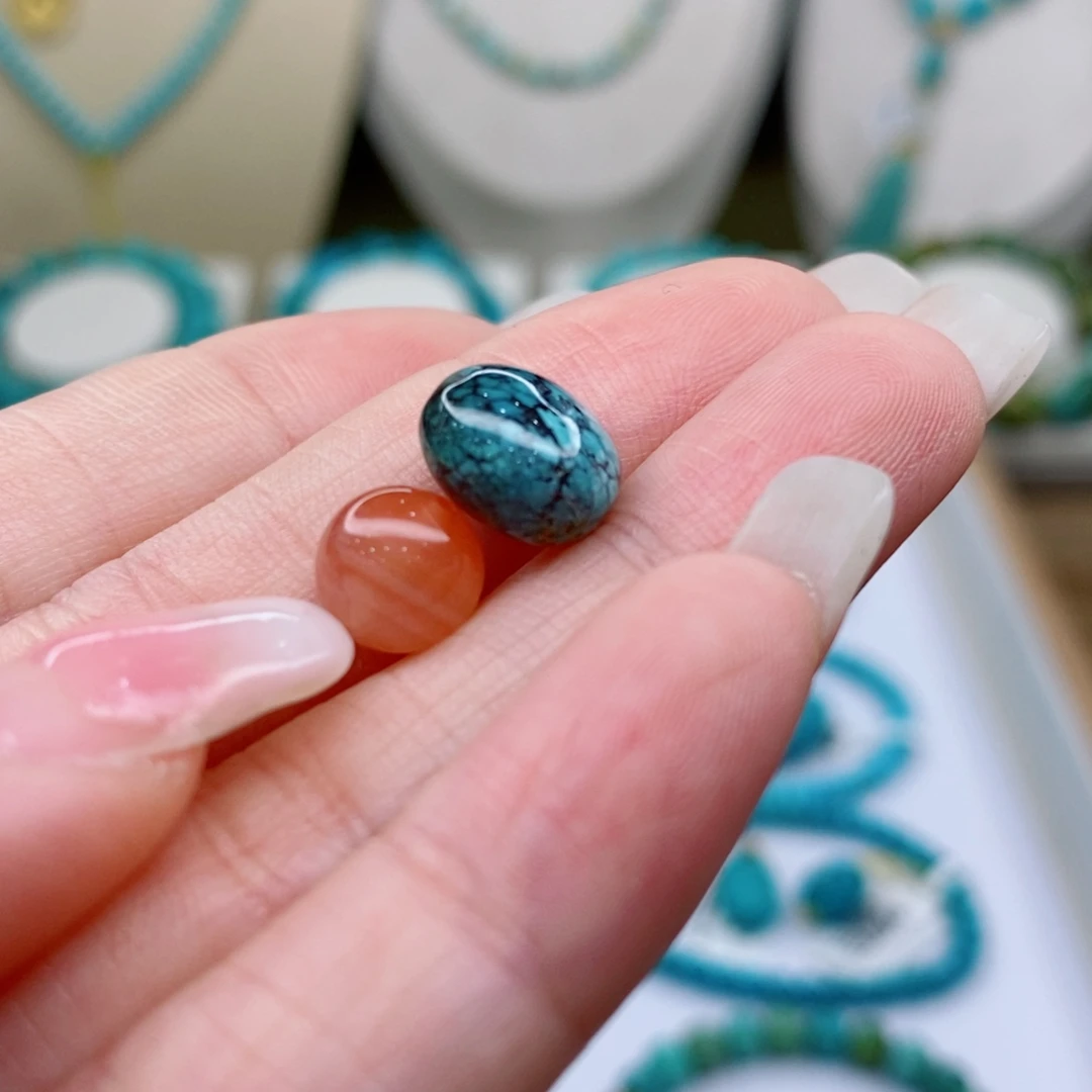 南红玛瑙未镶嵌珠宝奇石