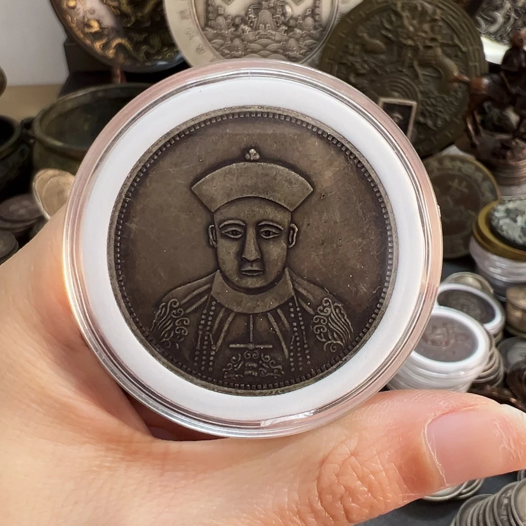 金属复古风格摆件