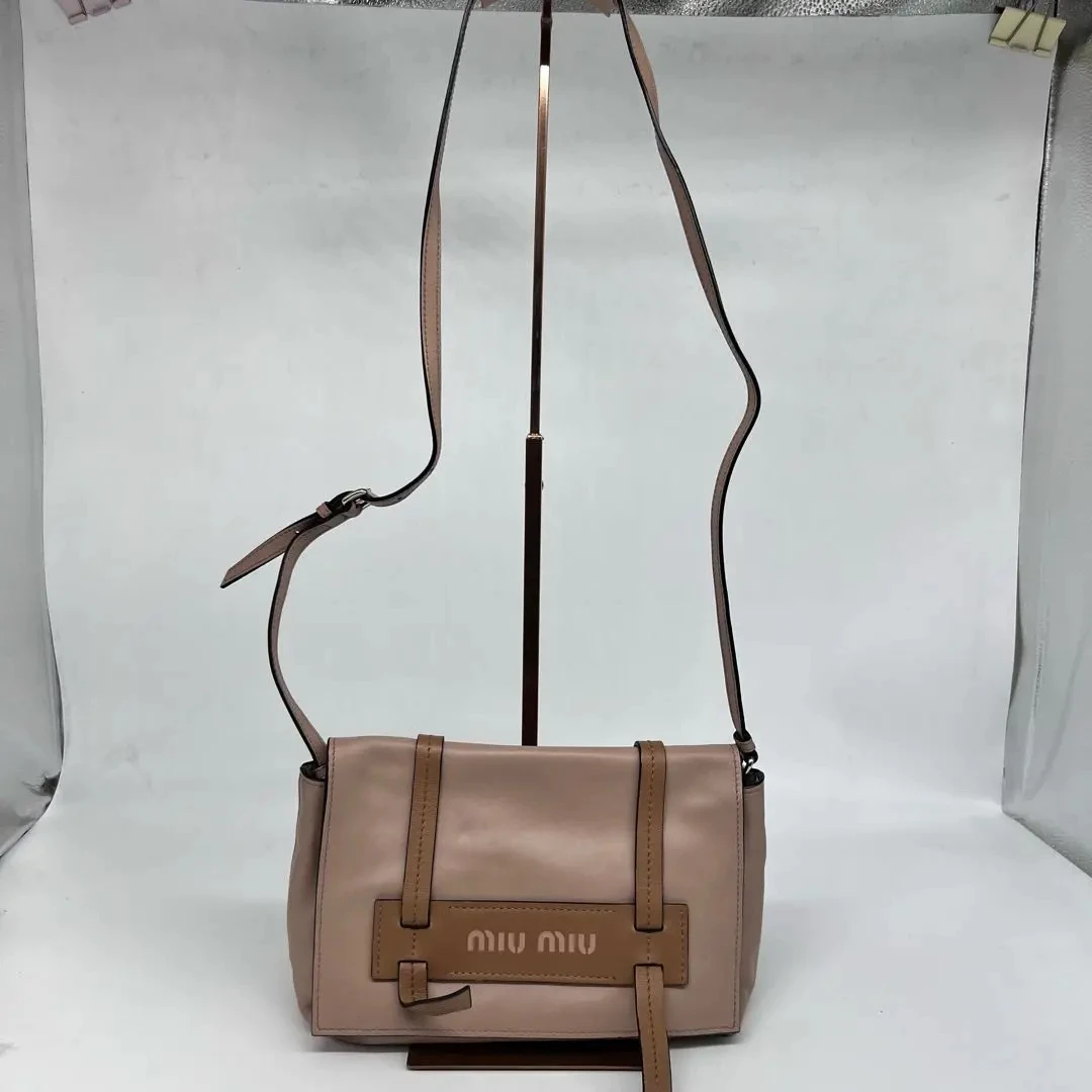 95新 MIU MIU/缪缪 缪缪邮差包时尚23049