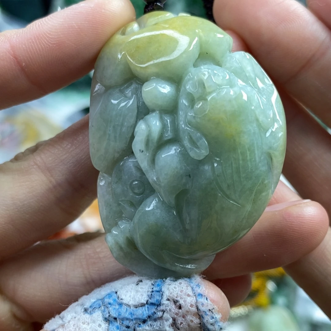 翡翠颈饰未镶嵌吊坠