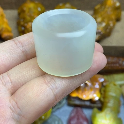 蛇纹石玉未镶嵌颈饰23